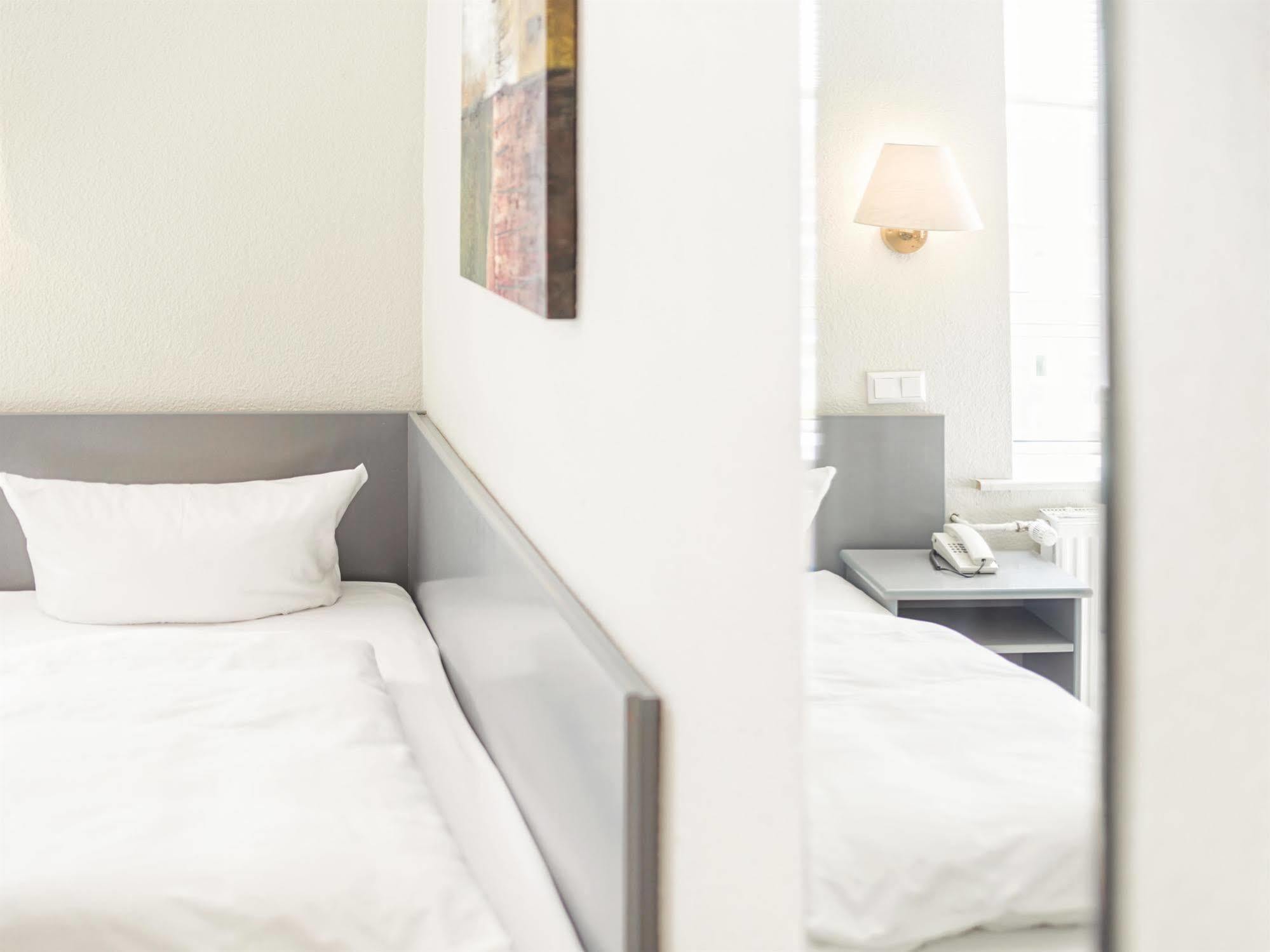 Hotel City Kiel By Premiere Classe Bagian luar foto